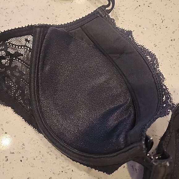 Chantelle Bra 34D Black Underwire Padded Push Up - Picture 3 of 5